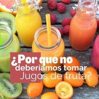 ¿Por qué no deberíamos tomar jugos de fruta? - img de frutas y jarras con jugo